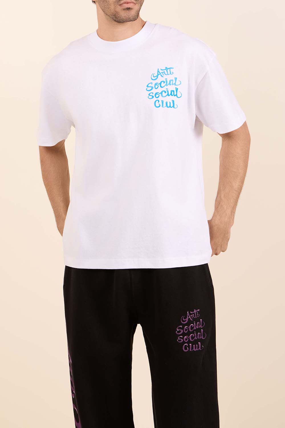 תמונת דוגמן קידמית של חולצת טי