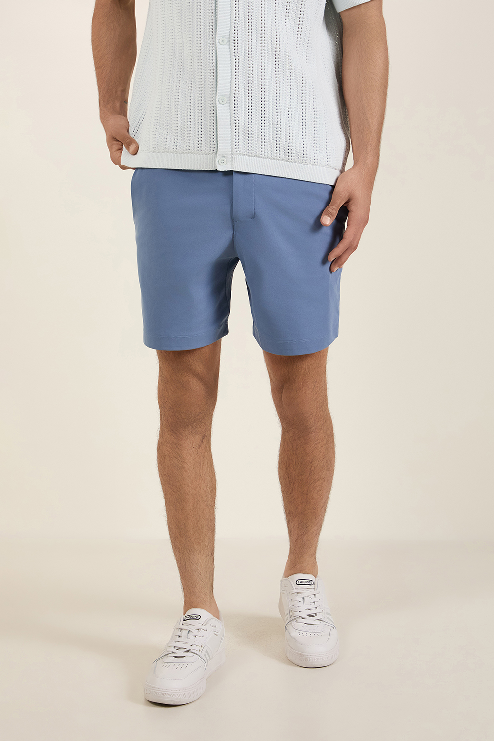 תמונת דוגמן קידמית של ABC Classic-Fit Short 7