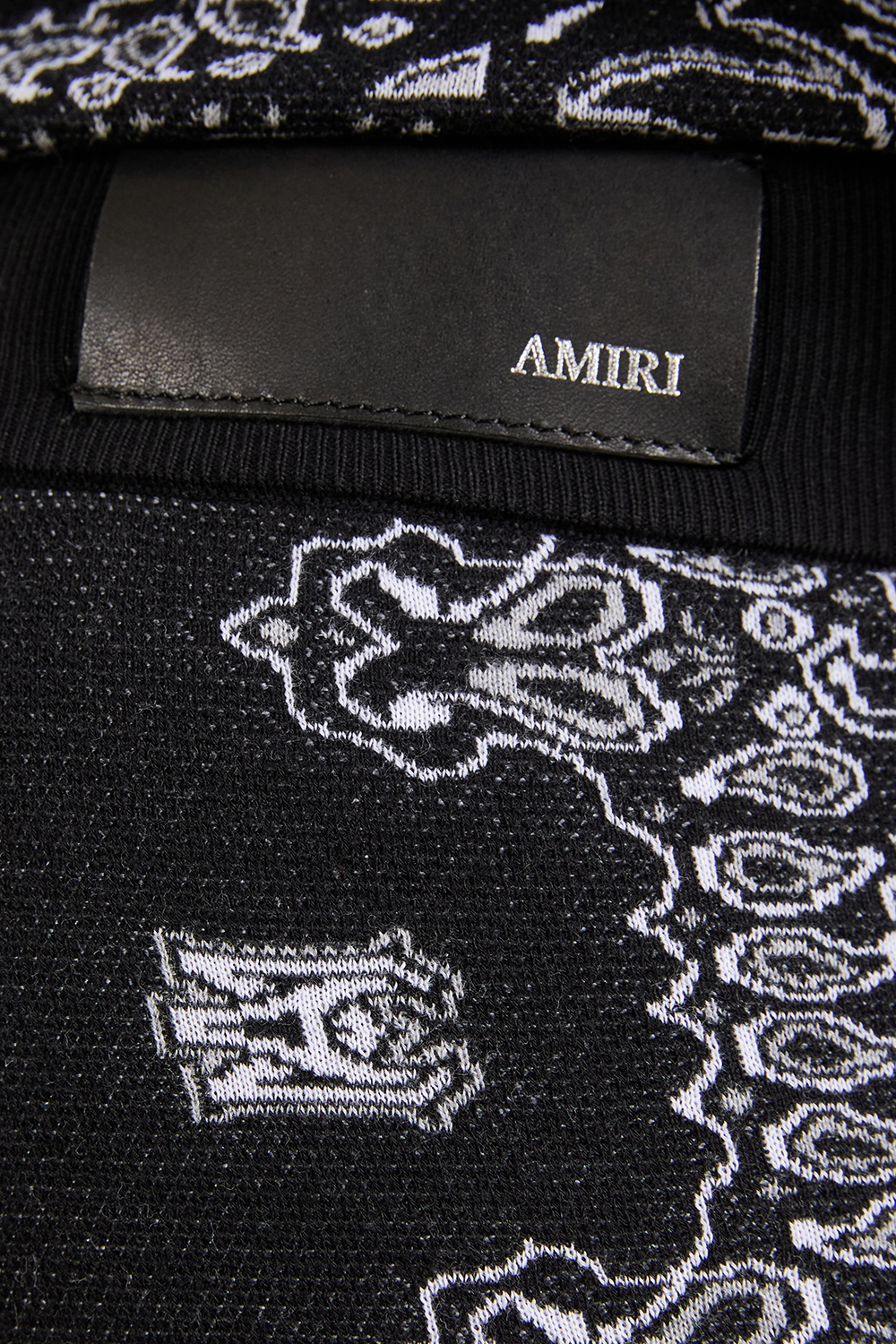 תמונת תקריב דוגמן של מכנסיים קצרים