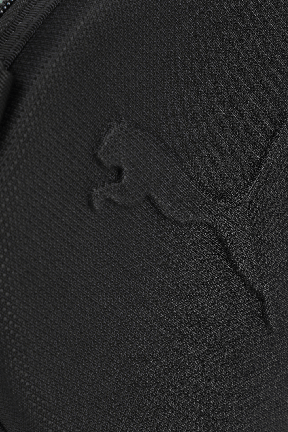 תמונת תקריב של תיק למזרן יוגה