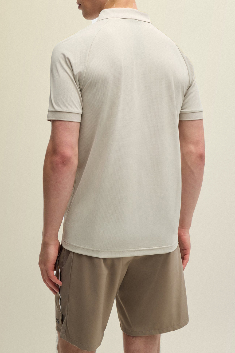 תמונת דוגמן אחורית של בוס X מתאו ברטיני חולצת פולו