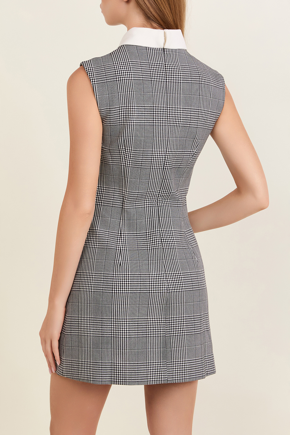 תמונת דוגמן אחורית של שמלת מיני