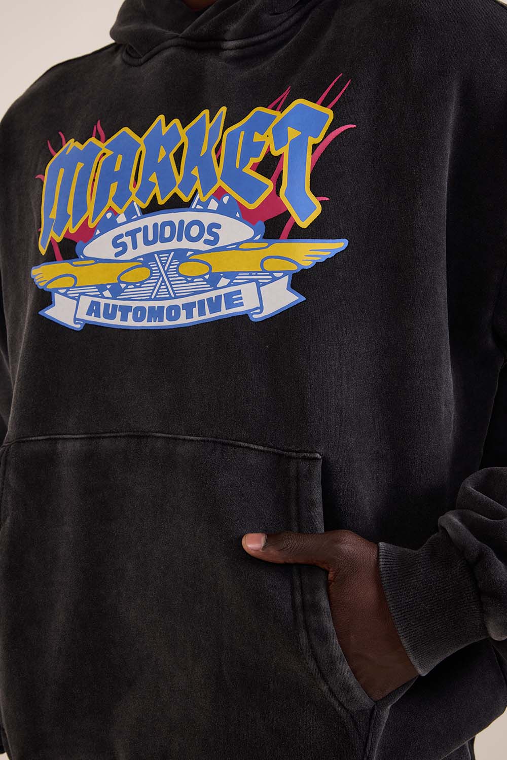 תמונת דוגמן אחורית של סווטשירט קפוצ'ון