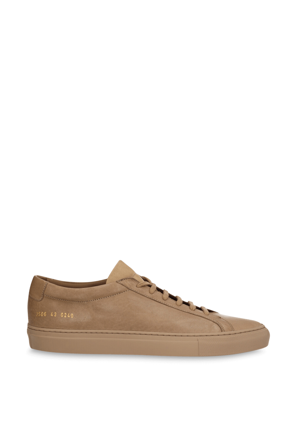 תמונה קידמית של נעלי סניקרס