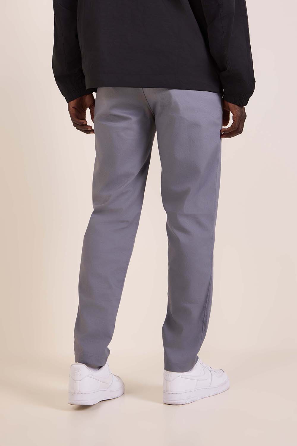 תמונת דוגמן אחורית של Cotton Twill Pintuck Pull-On Pant Regular