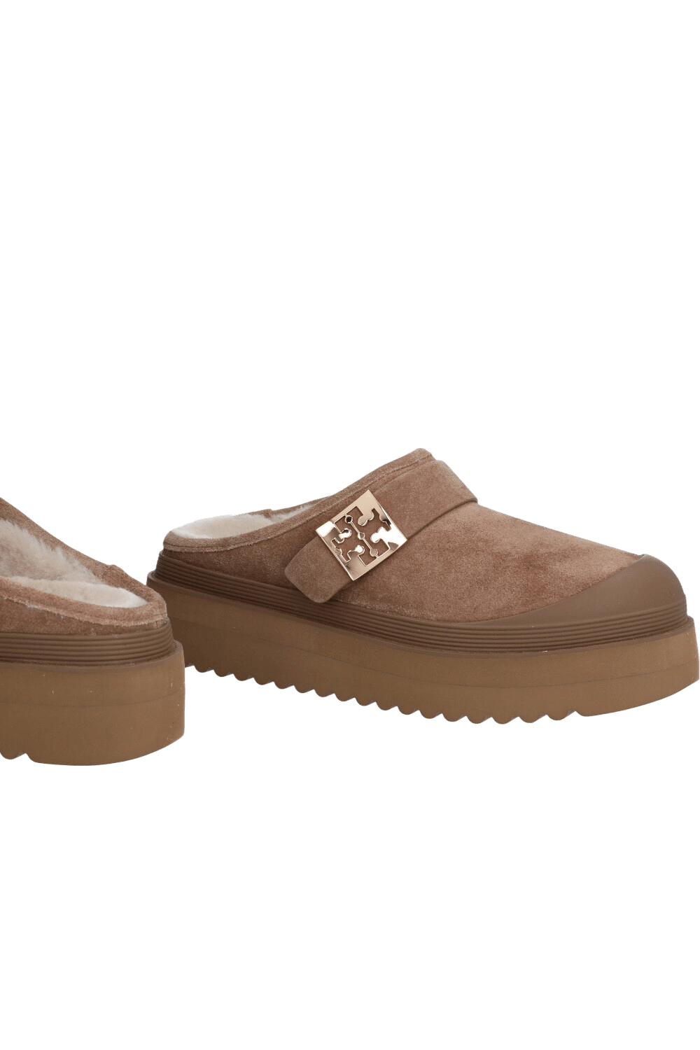 תמונת תקריב של נעלי מיול פלטפורמה