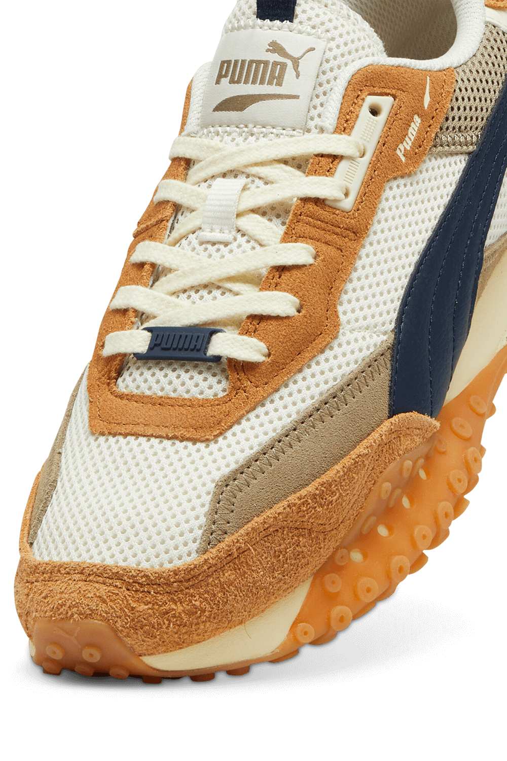 תמונת פנים של נעלי סניקרס בלאקטופ ריידר