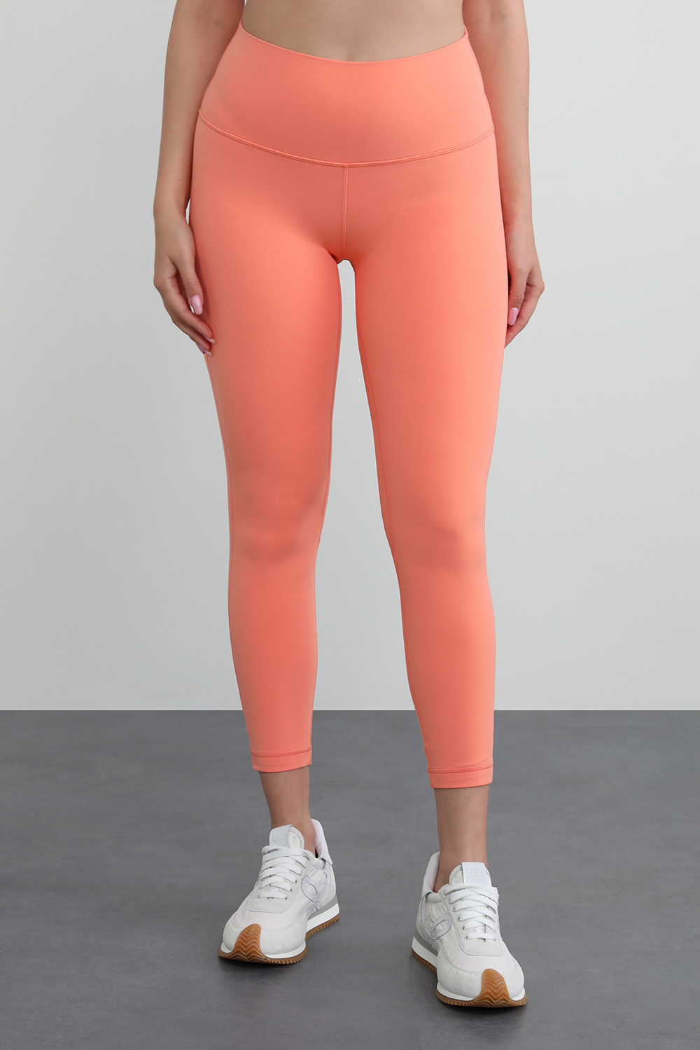 תמונת דוגמן קידמית של Align HR Pant 25" Leggings