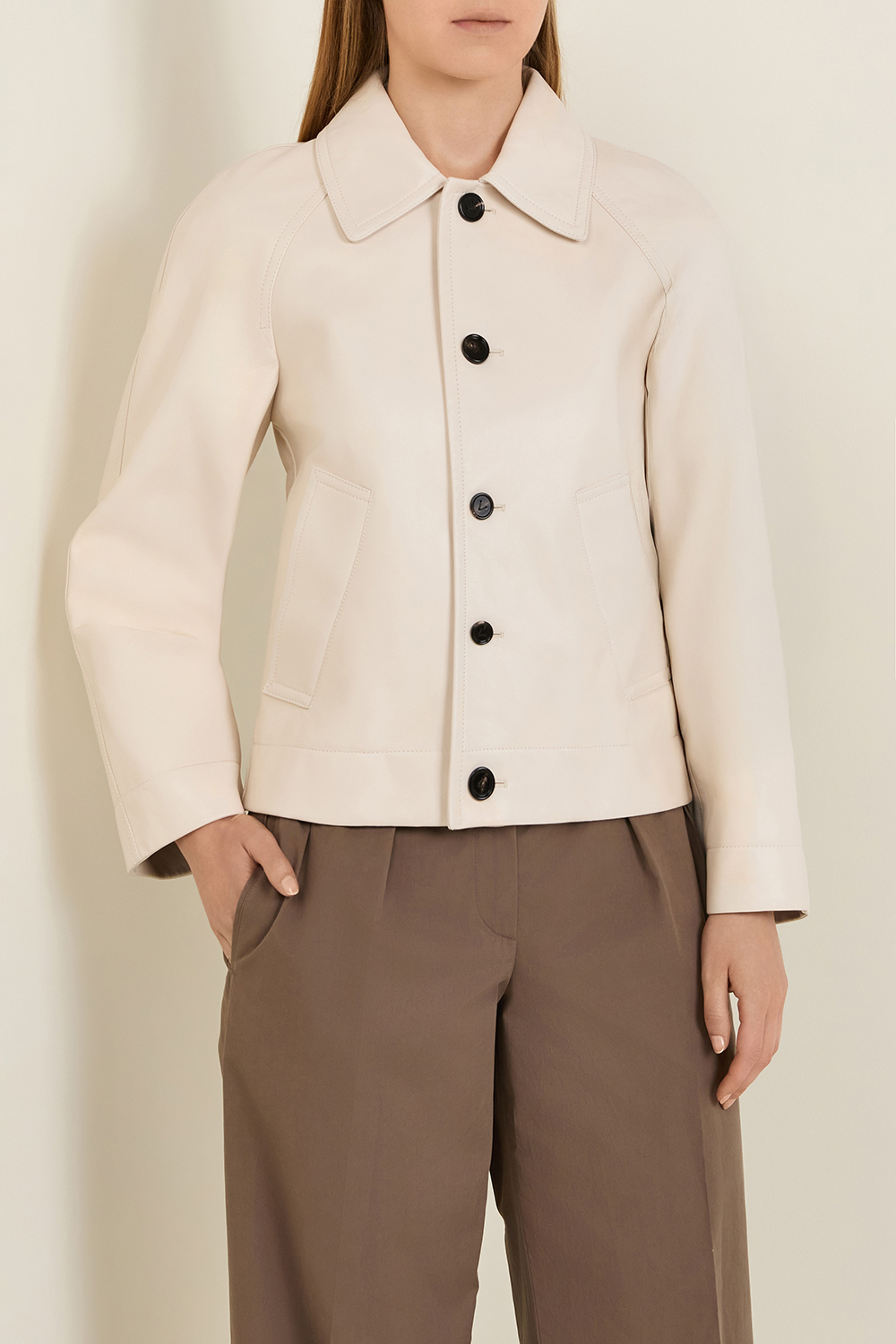 תמונת דוגמן קידמית של ז'קט עור