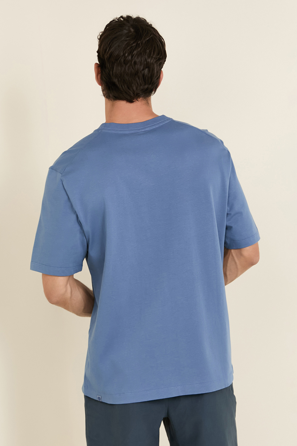 תמונת דוגמן אחורית של Heavyweight Cotton Jersey T-Shirt