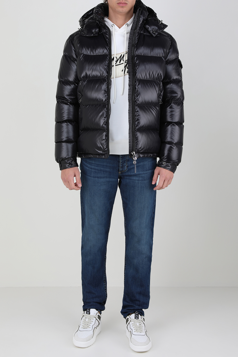 תמונת דוגמן קידמית של נעלי סניקרס פרומיקס ספייס