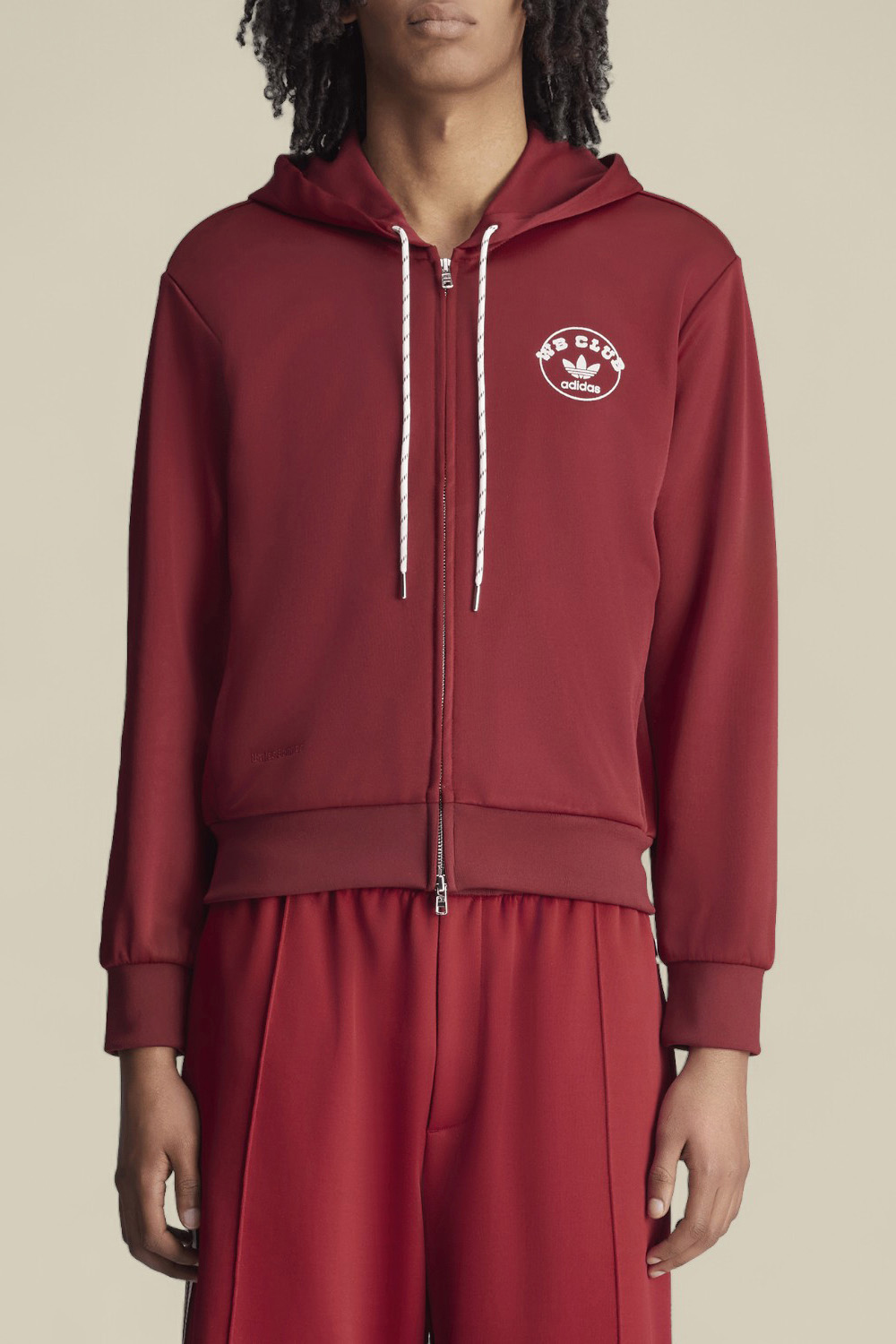 תמונת דוגמן קידמית של אדידס X וולס בונר סווטשירט קפוצ'ון