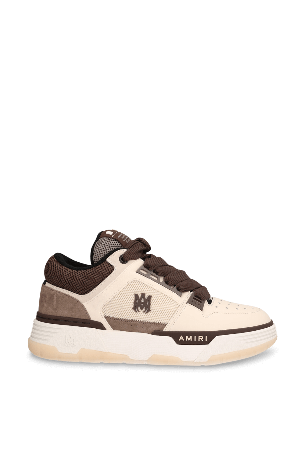 תמונה קידמית של סניקרס