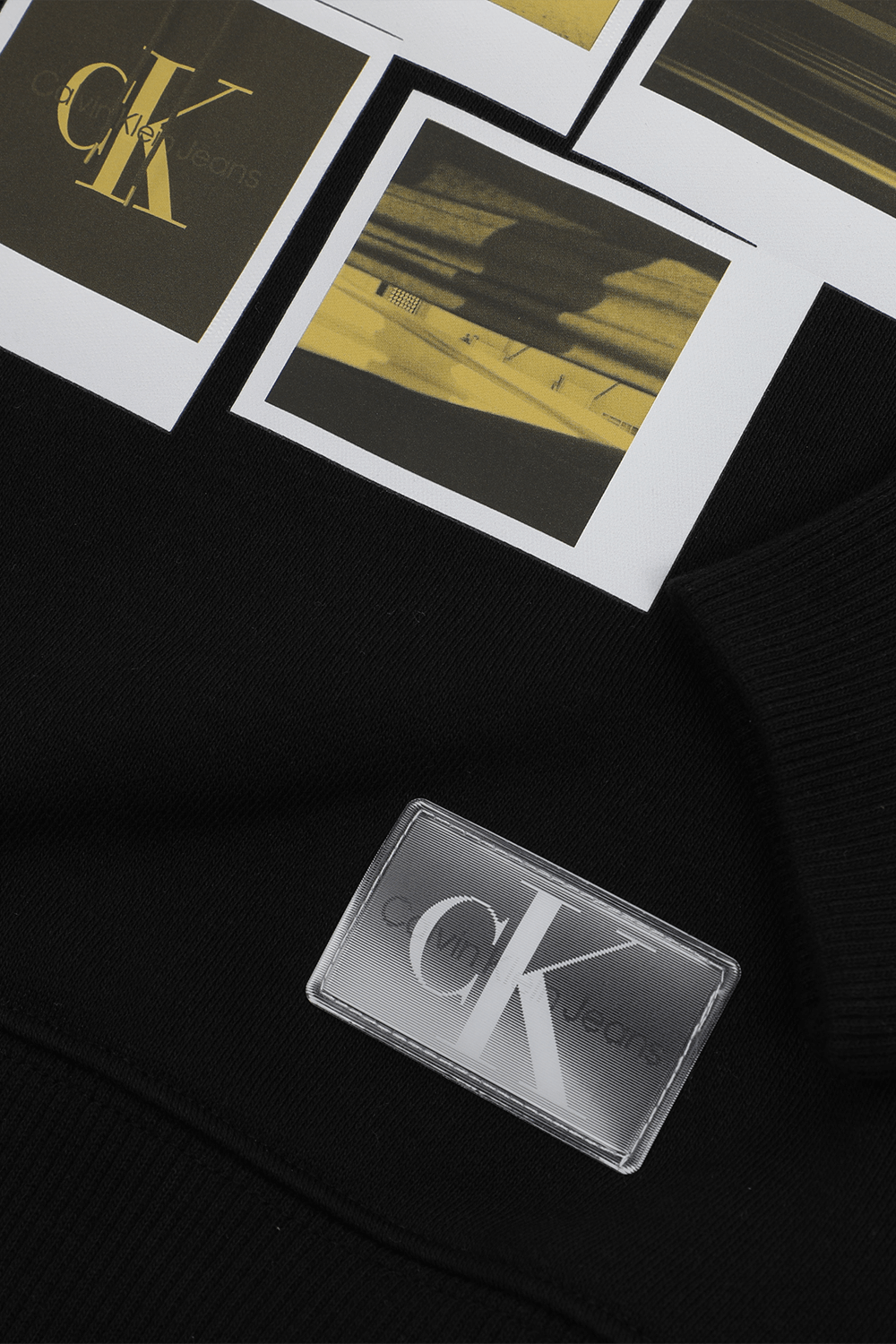 תמונה אחורית של גילאי 4-16 סווטשירט עם הדפס פולארויד