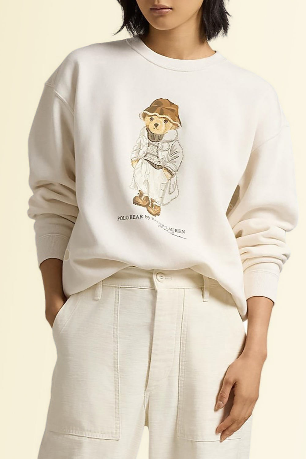 תמונת דוגמן קידמית של סווטשירט עם צווארון מעוגל