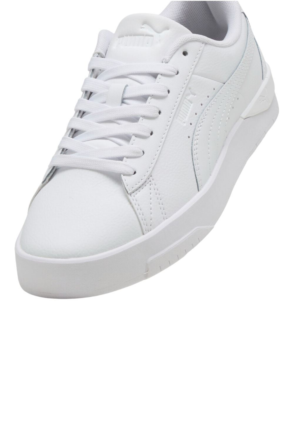 תמונה אחורית של נעלי סניקרס