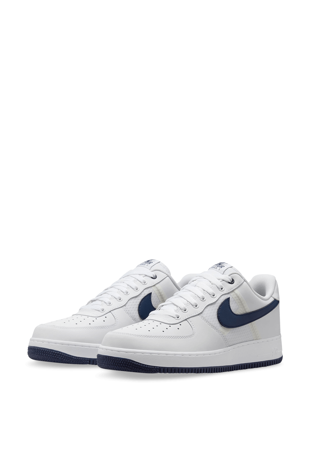 תמונת פנים של נעלי סניקרס אייר פורס 1