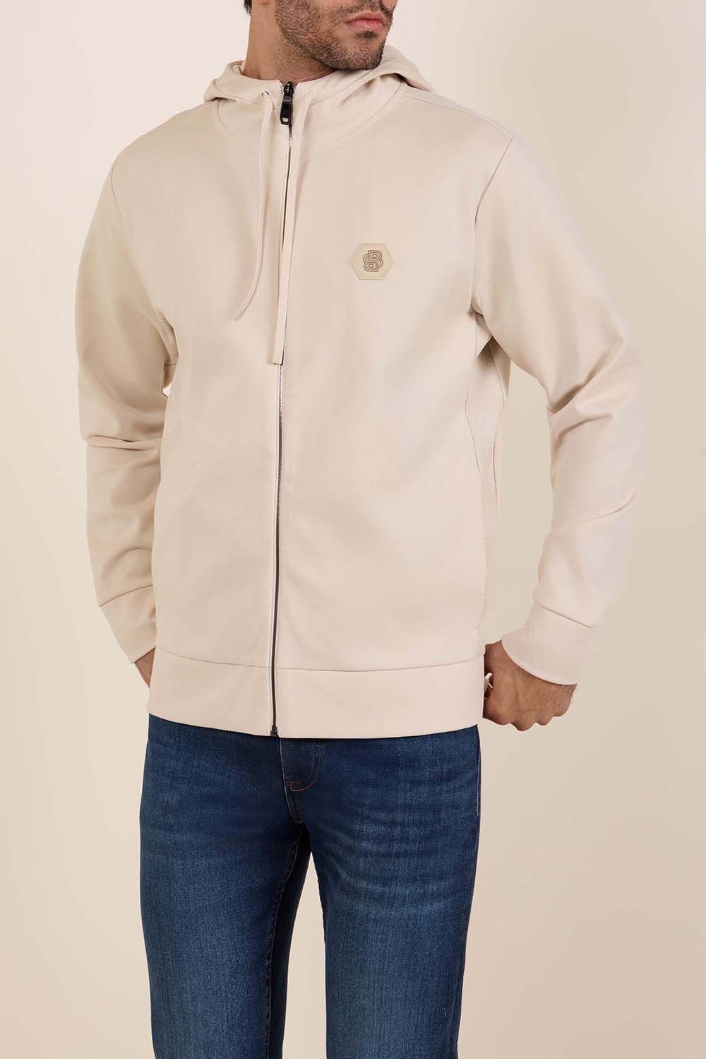 תמונת דוגמן קידמית של סווטשירט קפוצ'ון