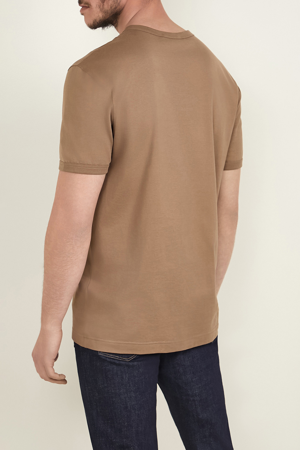 תמונת דוגמן אחורית של טי שירט