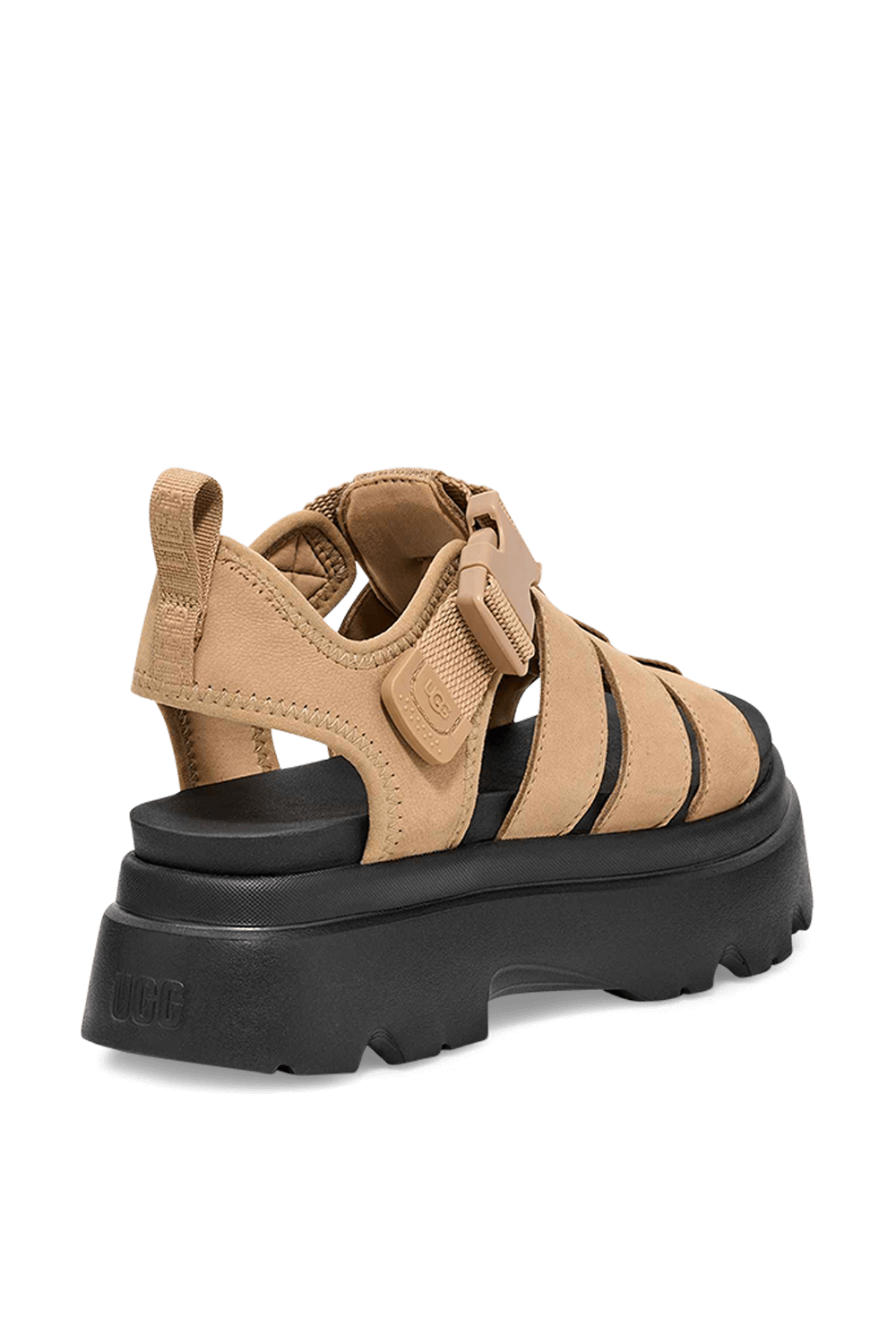 תמונת תקריב של סנדלי פלטפורמה קורה