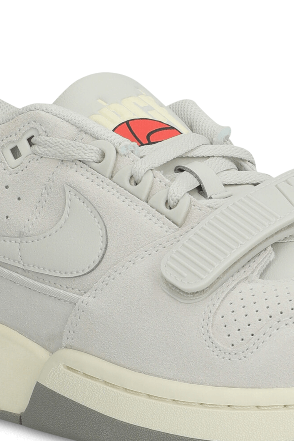 תמונת פנים של נעלי סניקרס אלפא פורס 88