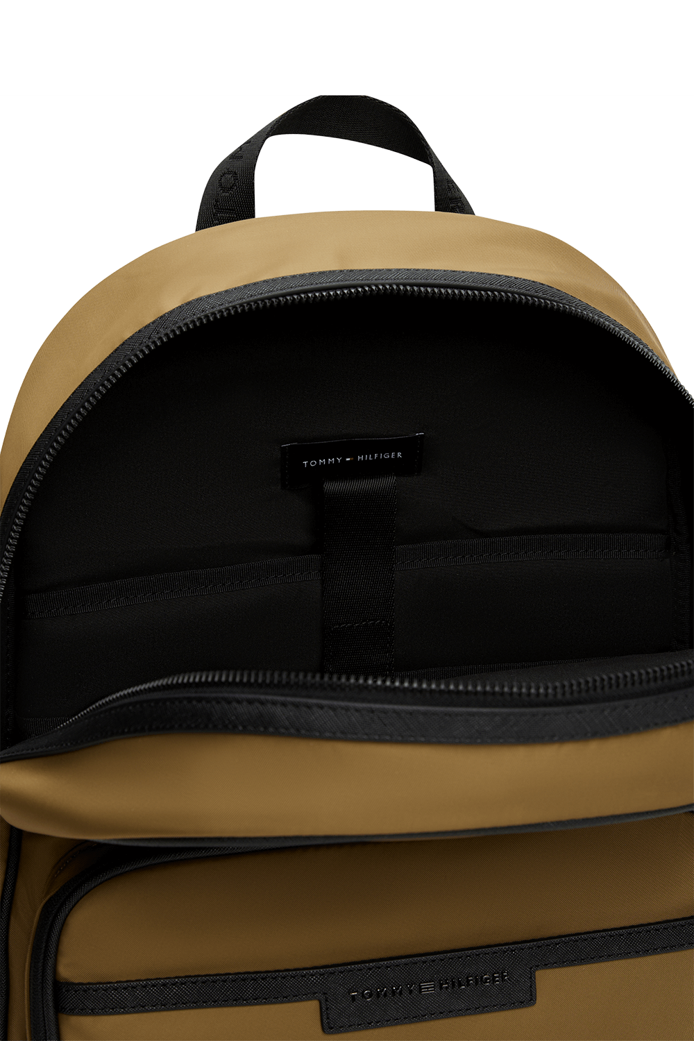 תמונה אחורית של תיק גב