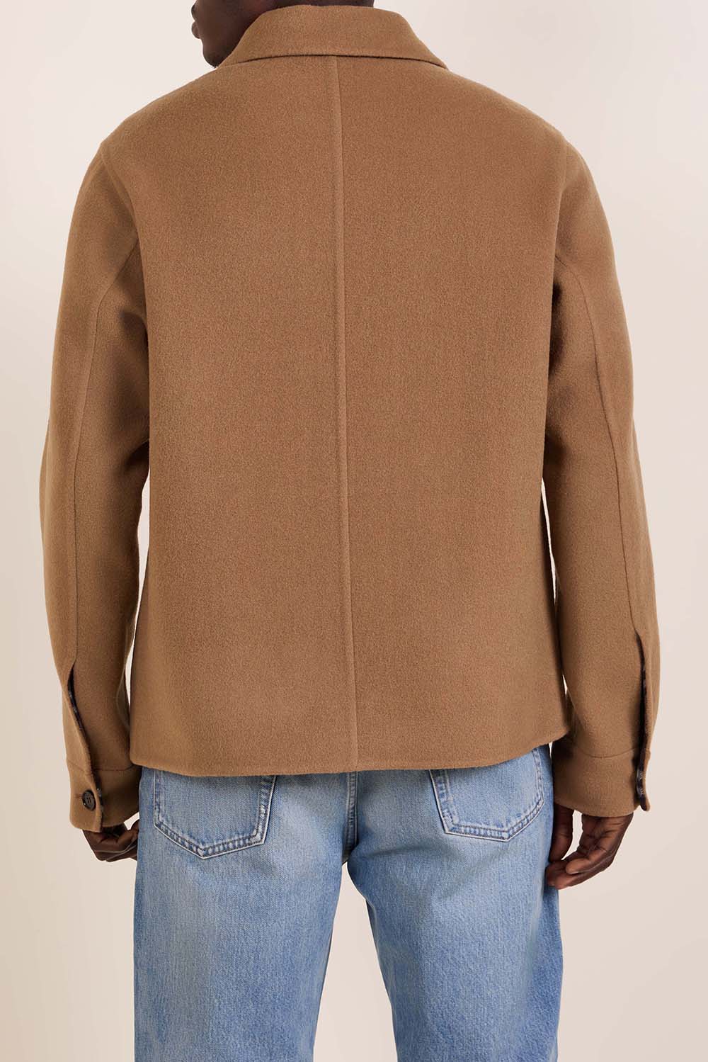 תמונת דוגמן אחורית של חולצת ז'קט