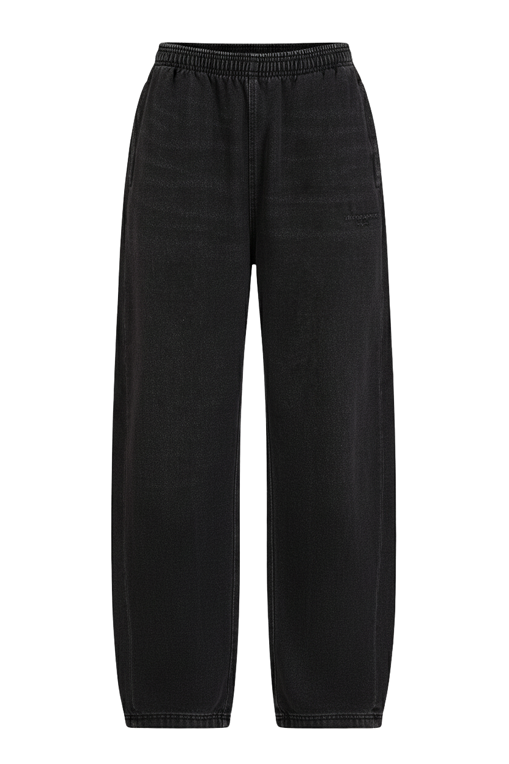 תמונה קידמית של מכנסי ג'ינס בגזרה רחבה