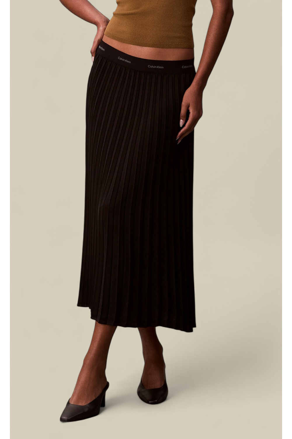 תמונת דוגמן קידמית של חצאית פליסה