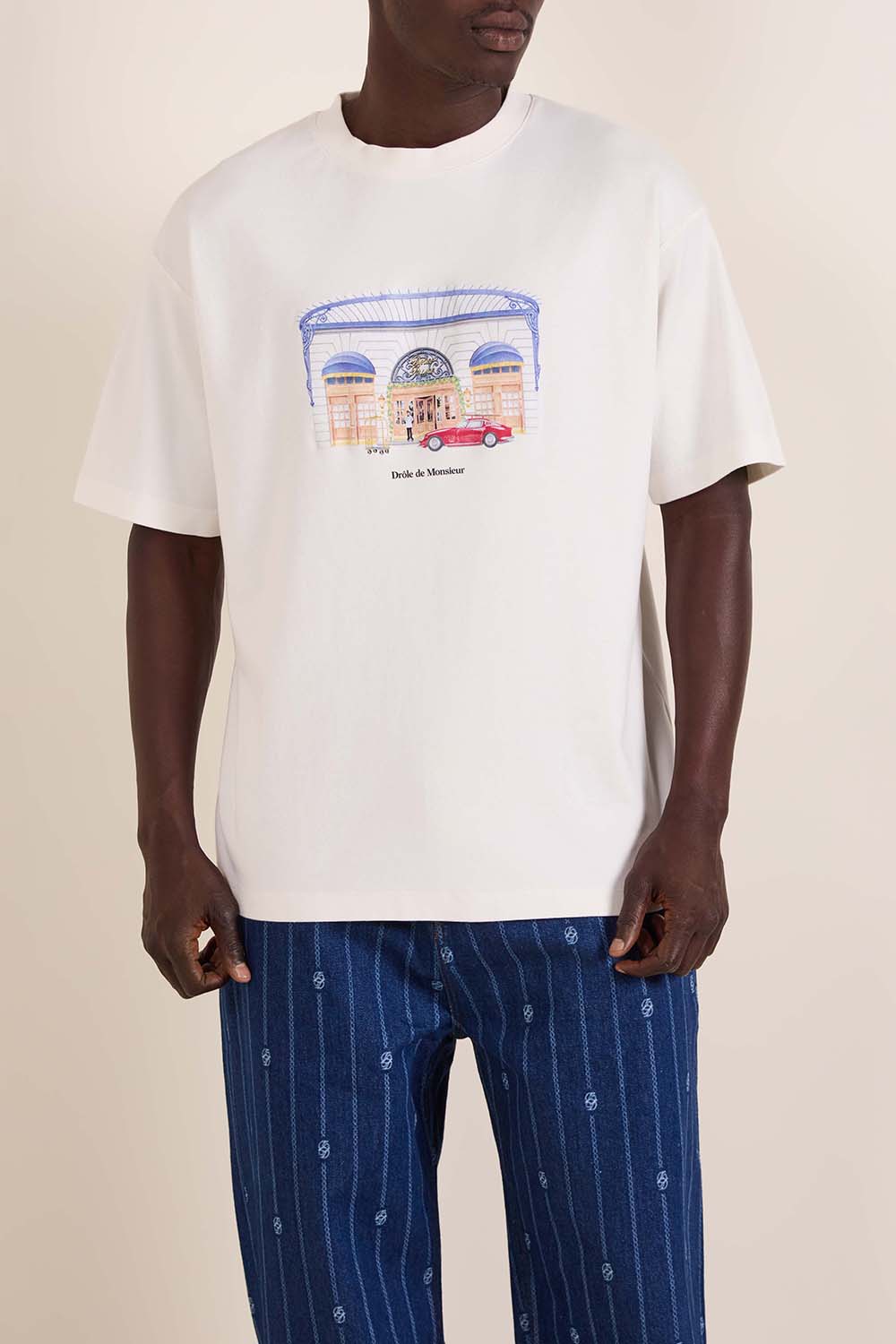 תמונת דוגמן קידמית של חולצת טי