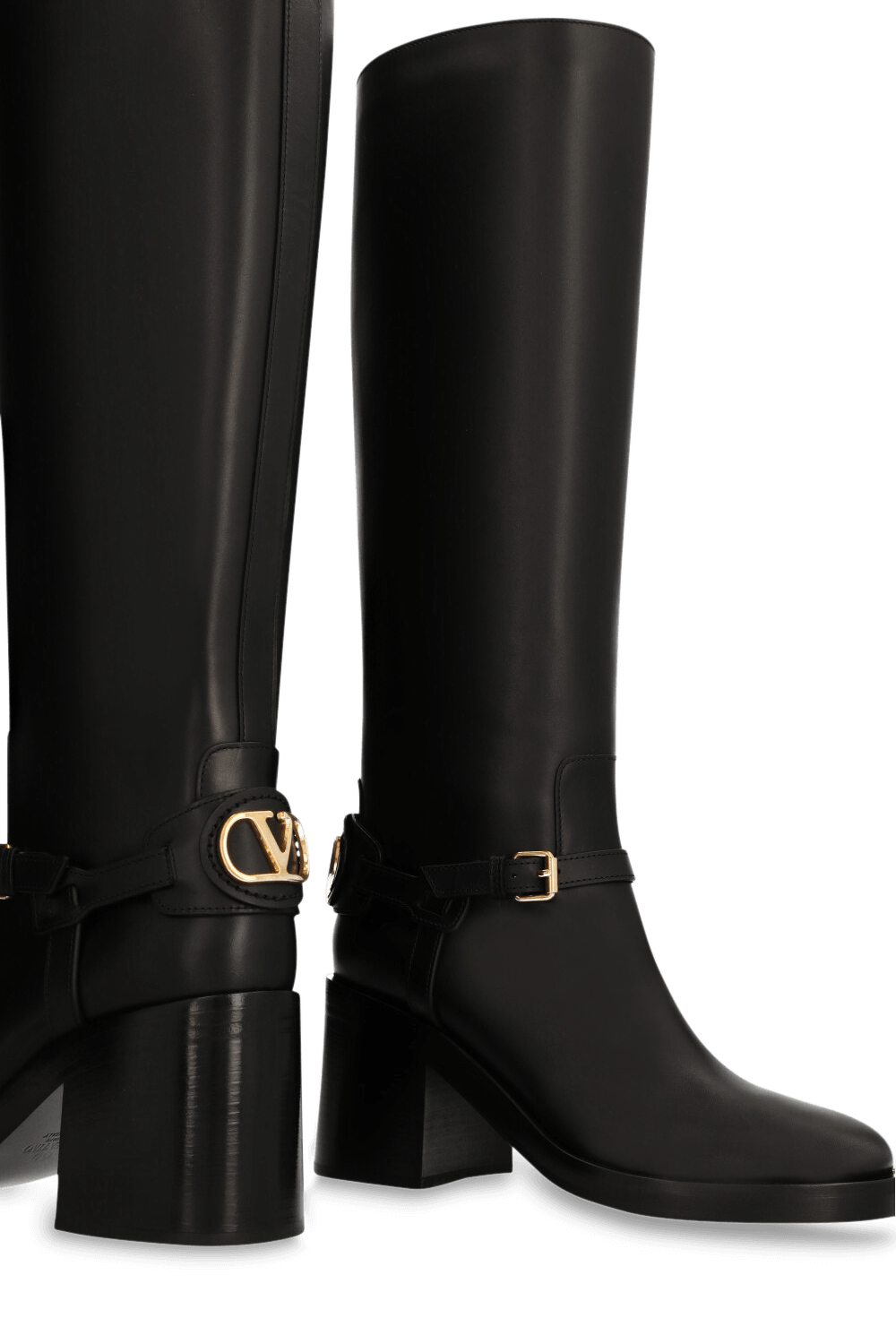 תמונת תקריב של מגפי ברך עקב