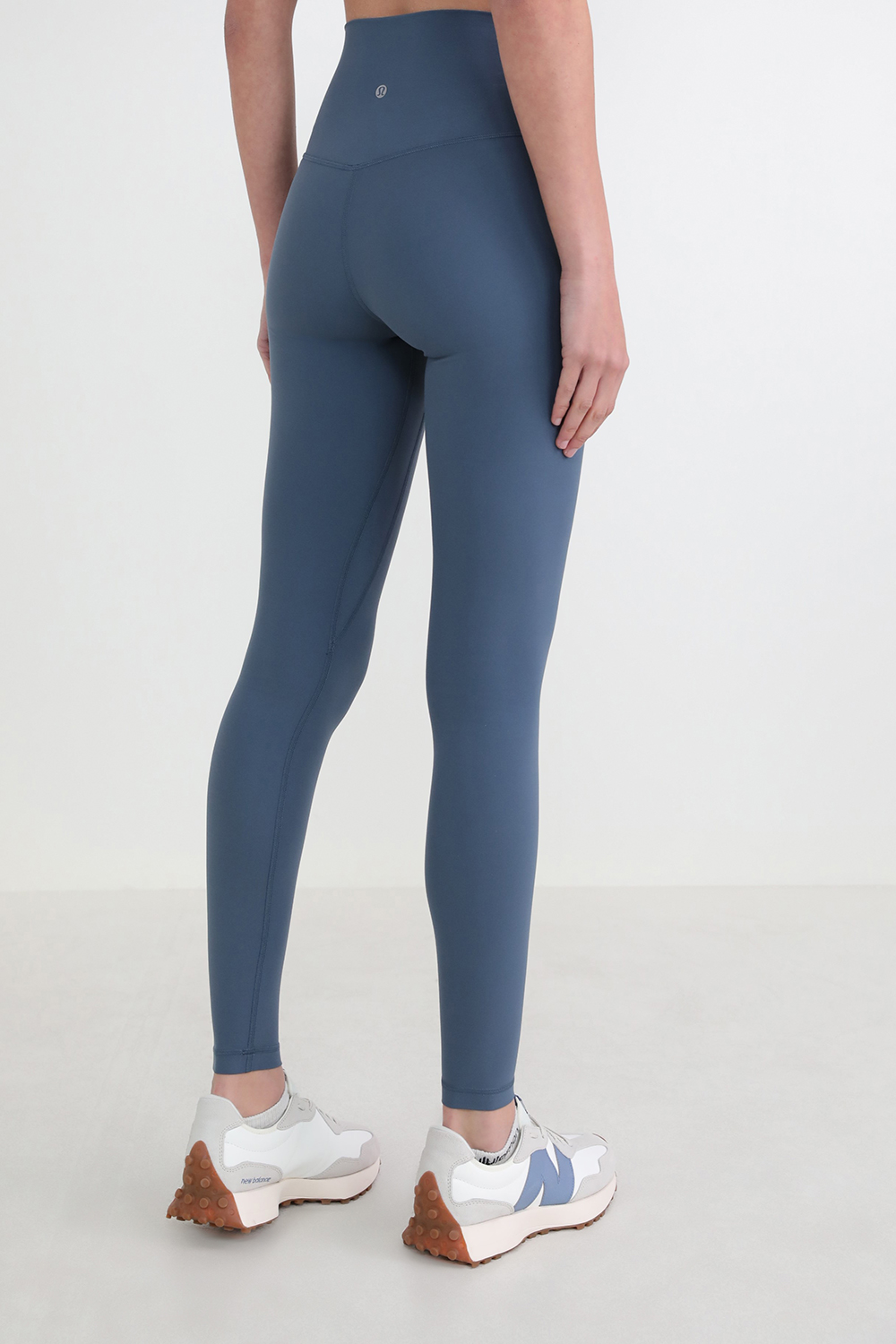 תמונת דוגמן אחורית של Align HR Pant 28" Leggings