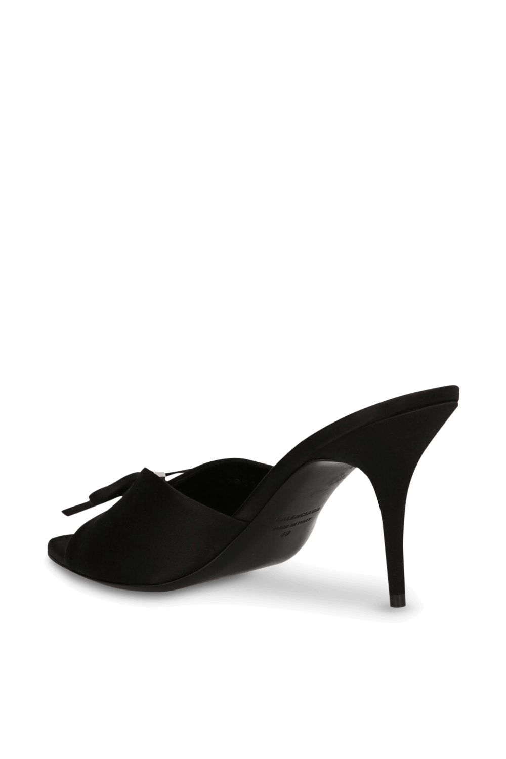 תמונה אחורית של נעלי מיולס עקב