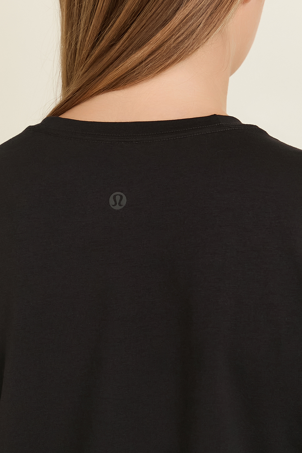 תמונת תקריב דוגמן של Love Long-Sleeve Shirt