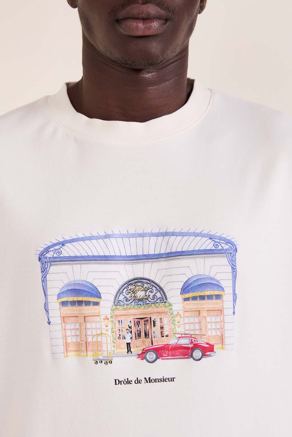 תמונת דוגמן אחורית של חולצת טי