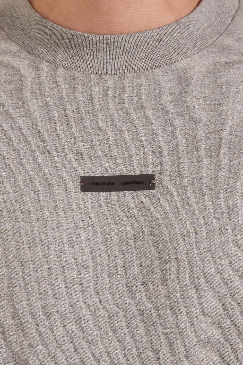 תמונת דוגמן אחורית של חולצת טי