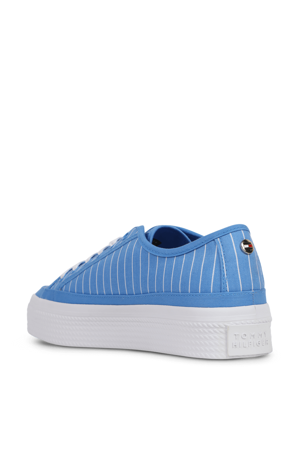 תמונה אחורית של נעלי סניקרס תכלת עם פסים לבנים