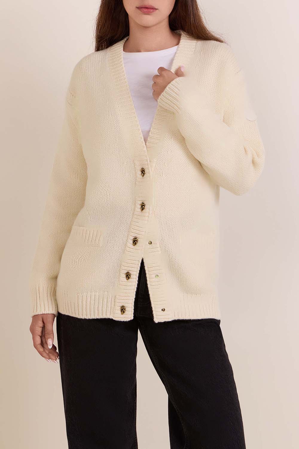 תמונת דוגמן קידמית של קרדיגן צמר