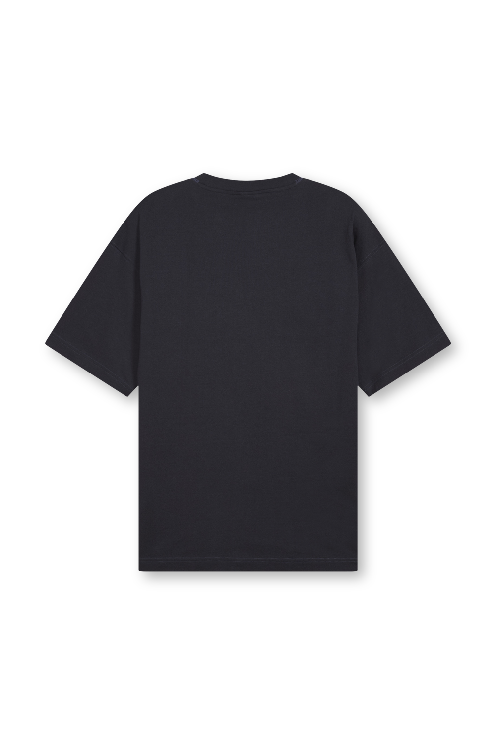 תמונה אחורית של חולצת טי אוברסייז