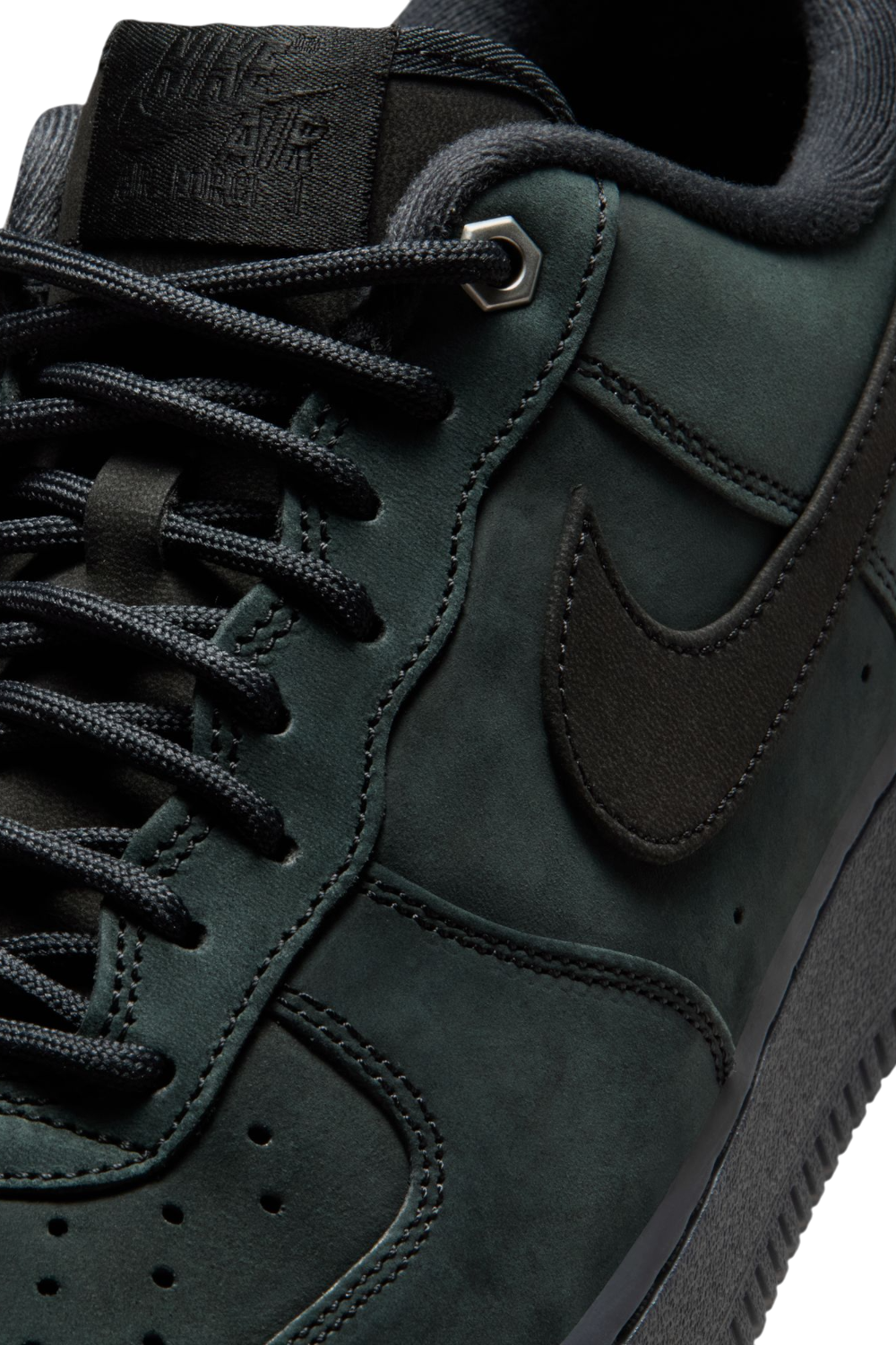 תמונת פנים של נעלי סניקרס אייר פורס 1 07