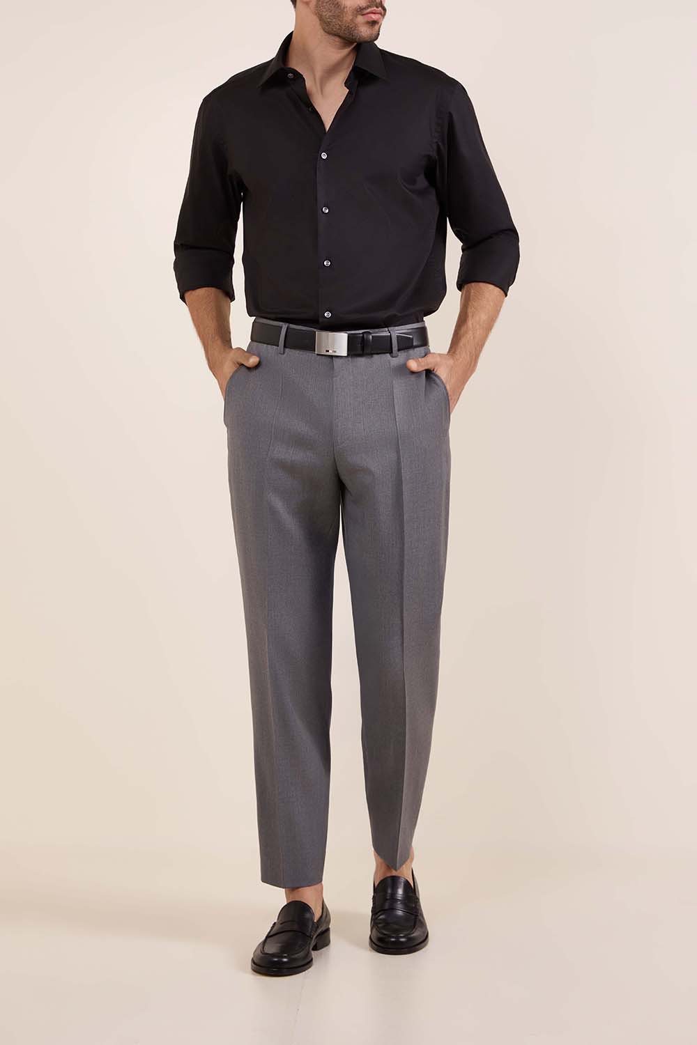 תמונת דוגמן קידמית של חגורת עור