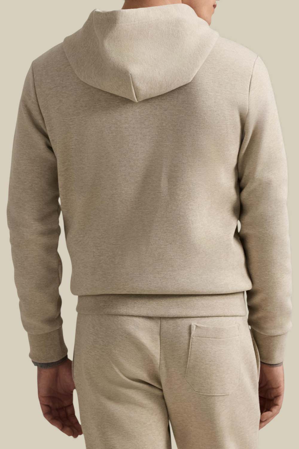 תמונת דוגמן אחורית של סווטשירט קפוצ'ון