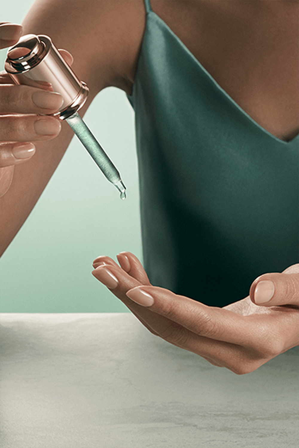 תמונת תקריב של The Micro Peel 30ml