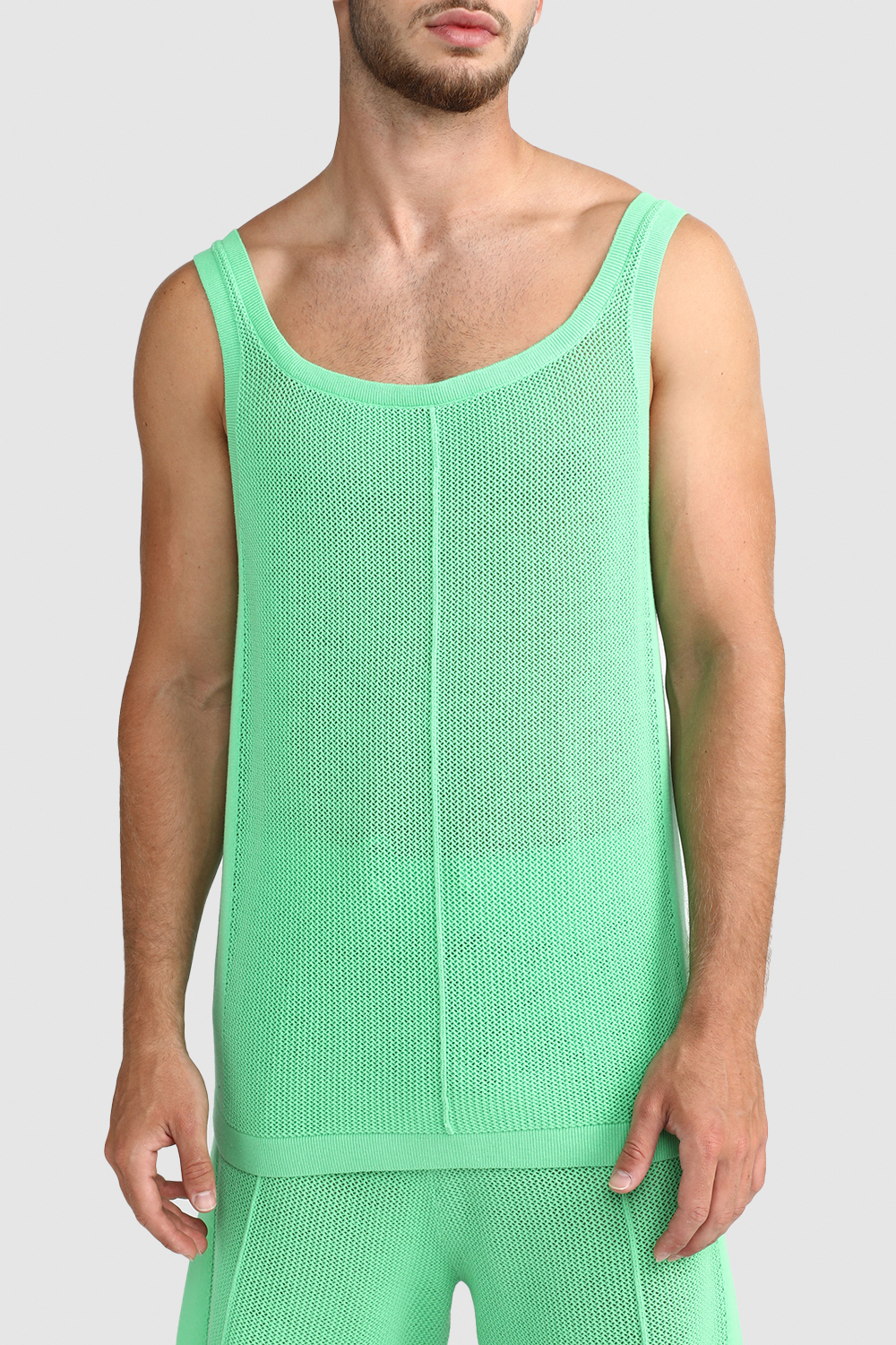 תמונת דוגמן קידמית של גופיית קרושה 