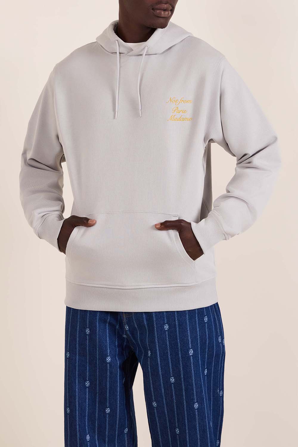 תמונת דוגמן קידמית של סווטשירט קפוצ'ון