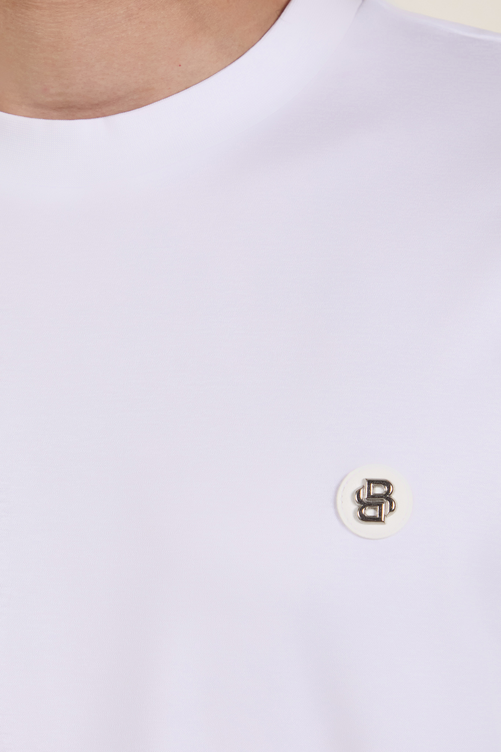 תמונת תקריב דוגמן של חולצת טי