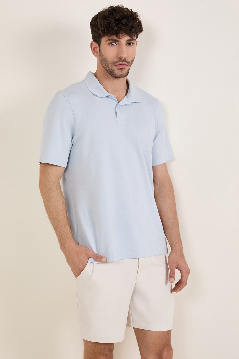 תמונת דוגמן קידמית של Cotton Pique Short-Sleeve Polo Shirt