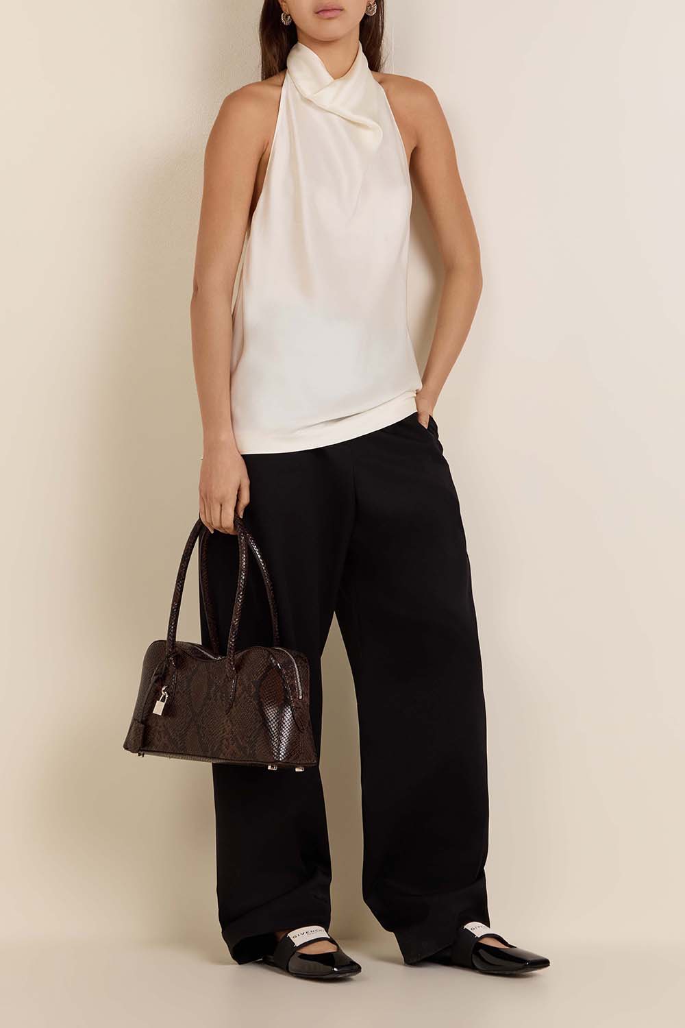 תמונת דוגמן קידמית של נעלי מרי ג'יין