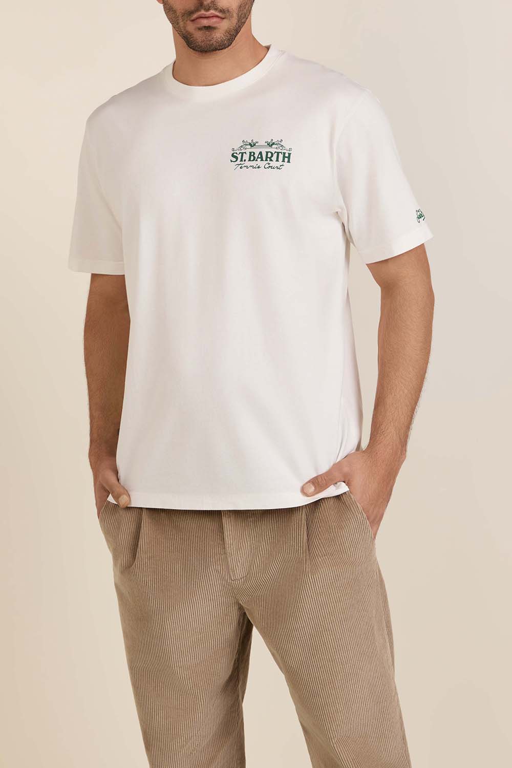 תמונת דוגמן קידמית של חולצת טי