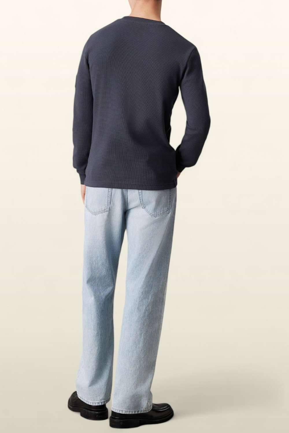 תמונת דוגמן אחורית של חולצת טי ופל שרוול ארוך